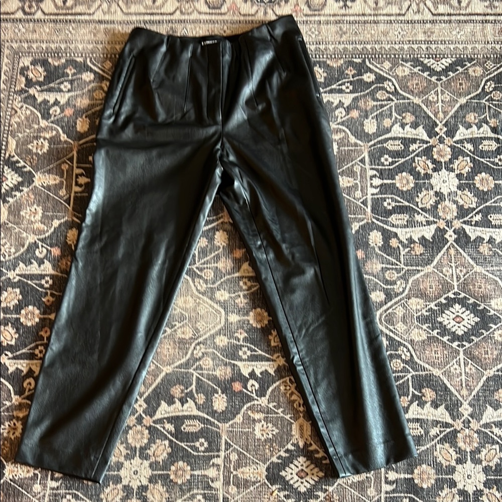 Women’s Express Leather pant